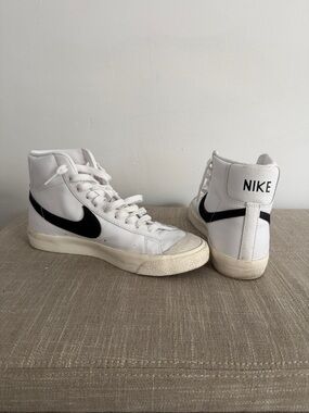 Nike Blazer Mid ‘77